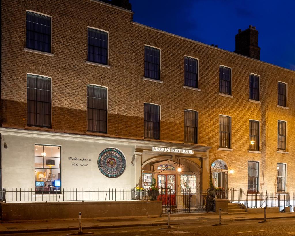 Keavan's Port Hotel
