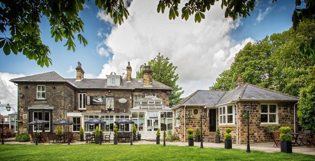 Dimple Well Lodge Hotel (Wakefield) 