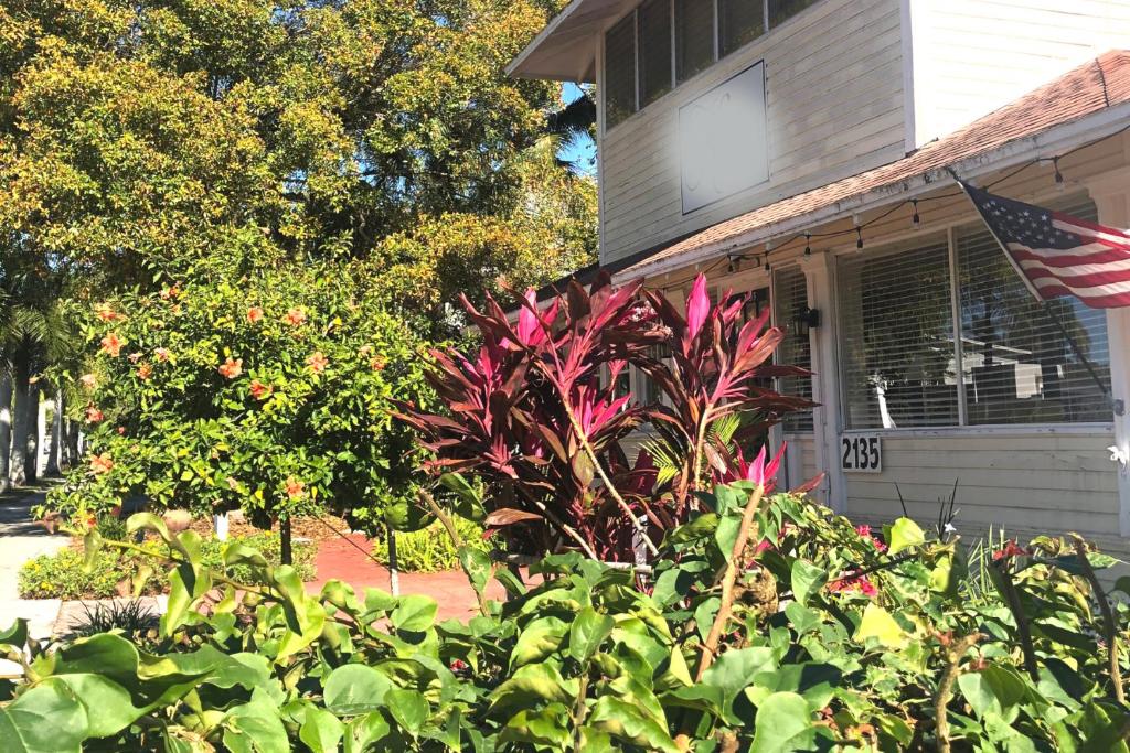 The Hibiscus House of Fort Myers (Fort Myers)