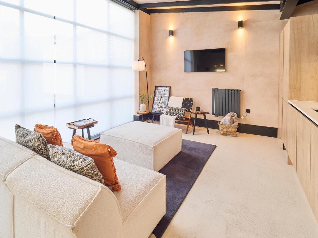 Host & Stay - Faversham Studio